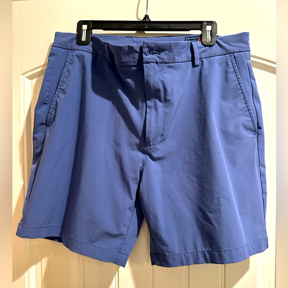 Vineyard Vines men’s shorts